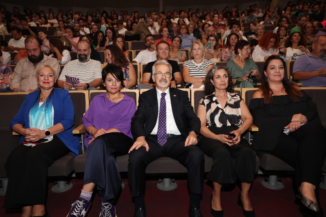 NKT "Öksüzler" ile yeni sezonda perde açtı