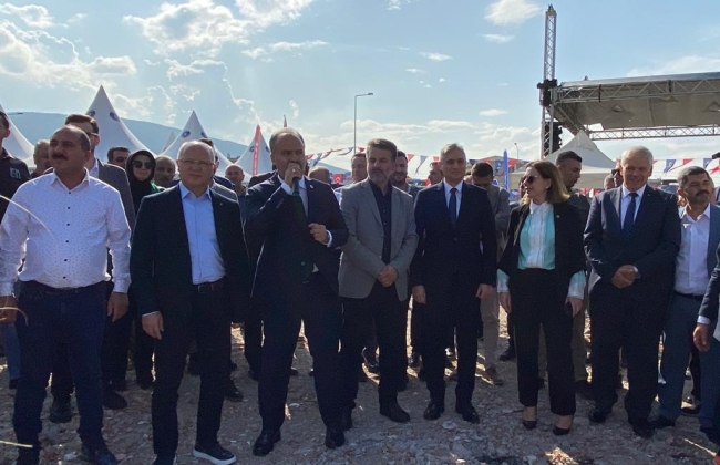 Bursa'da İstanbul Caddesi'nde riskli binalar tarih oluyor
