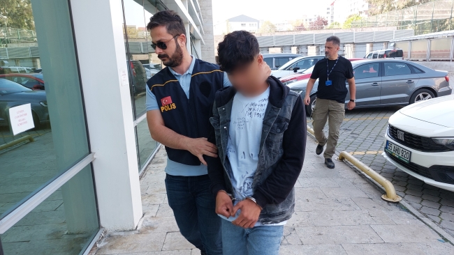 Polis tarafından aranan göçmen kaçakçısı Samsun'da yakalandı