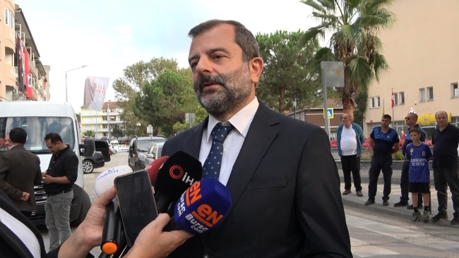 Bursalı çiftçiler traktörleriyle korteje katıldı