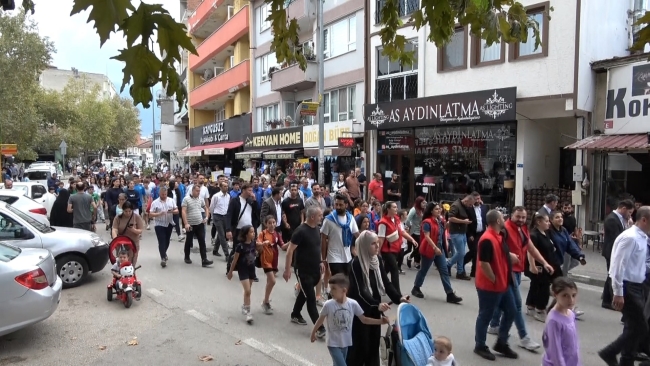 Bursalı çiftçiler traktörleriyle korteje katıldı