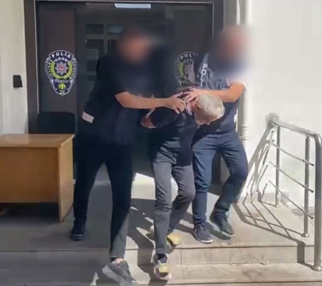 DEAŞ'lı internet korsanları tutuklandı