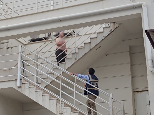Manisa'da şizofren hastası genç intihara kalkıştı