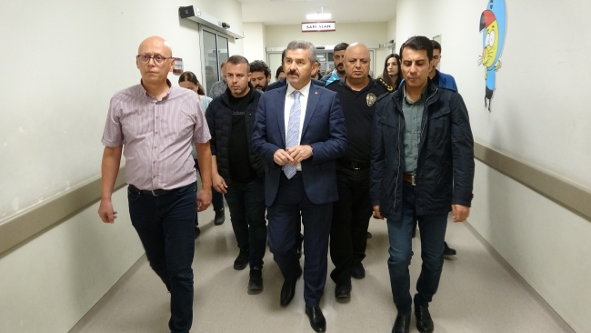 Okul kantininde tavuk döner yiyen 65 öğrenci hastanelik oldu
