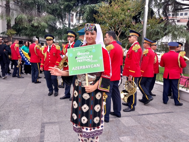 Bandoların coşkusu Bursa sokaklarında yankılandı!