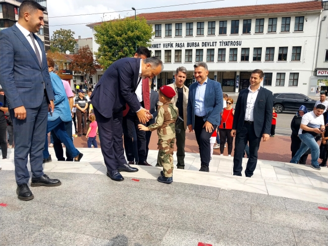 Bandoların coşkusu Bursa sokaklarında yankılandı!