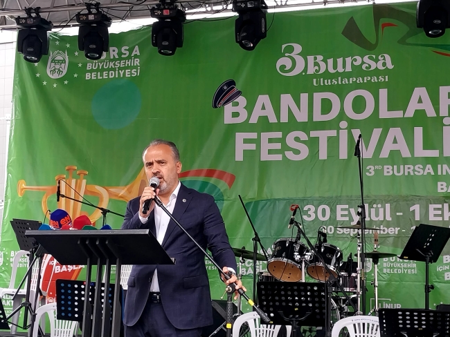 Bandoların coşkusu Bursa sokaklarında yankılandı!