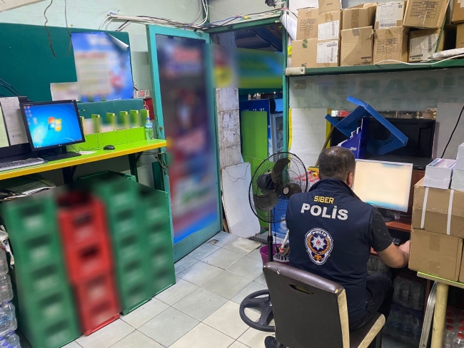 Manisa’da eş zamanlı operasyon
