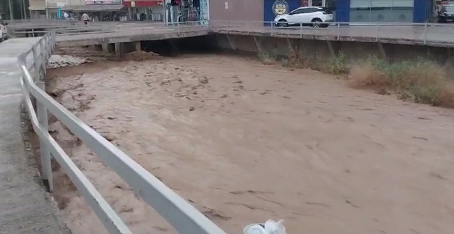 Çorum'da selin gelişi kamerada