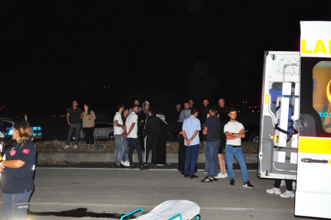 Manisa'da yolcu otobüsü üzüm bağına uçtu: 15 yaralı
