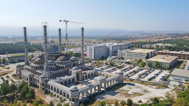 Bursa Uludağ Üniversitesi'nde cami İnşaatında sona yaklaşıldı