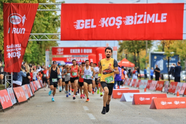 Bursa'da 4 bin 500 yarışmacı rekora koştu