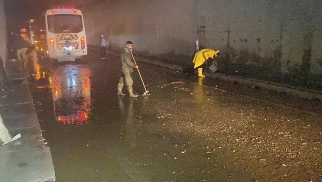 Kocaeli'de sağanak hayatı olumsuz etkiledi