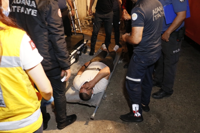 Adana'da pencereden düşen kişi yaralandı