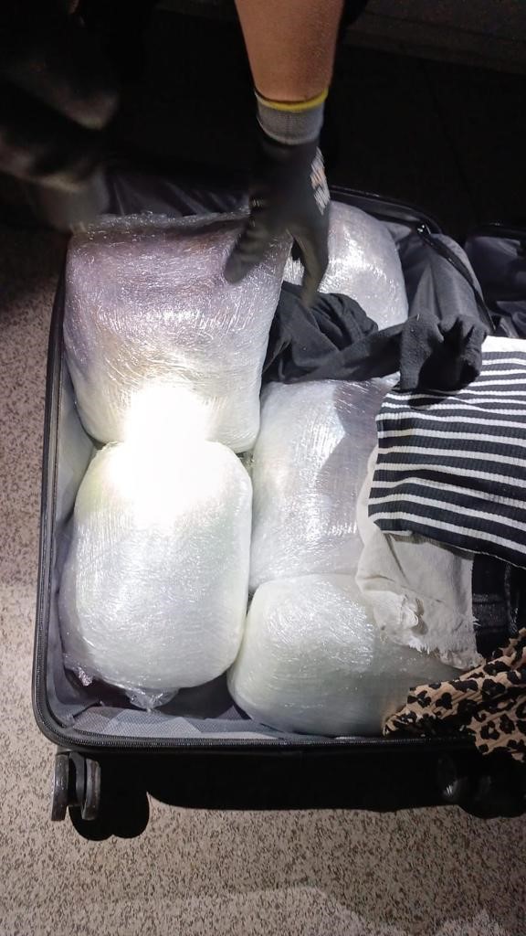 Yolcu otobüsünde 8 kilo skunk ele geçirildi
