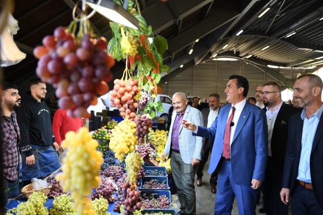 Başkan Dündar, pazarcı esnafıyla buluştu