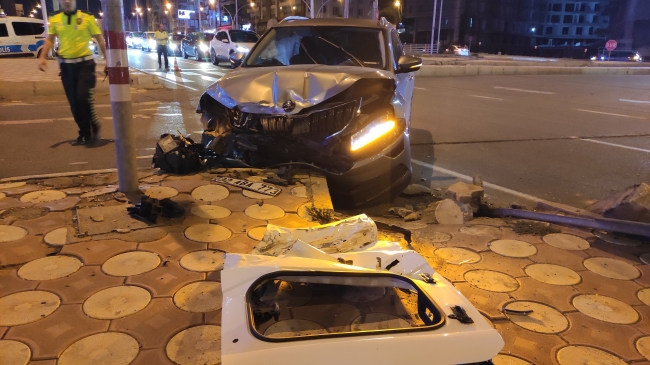 Batman’da kontrolden çıkan araç takla attı!