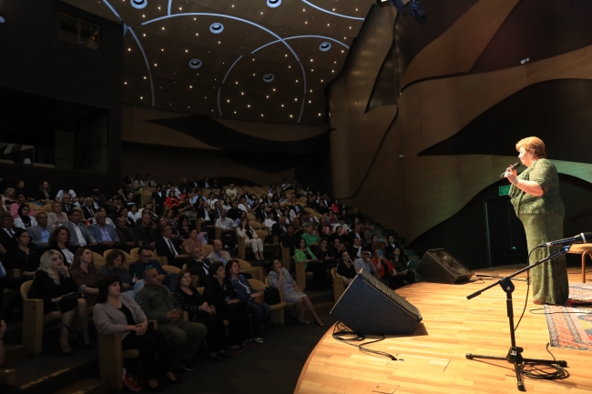 Aşık Veysel, Bakü'de unutulmaz konserle anıldı
