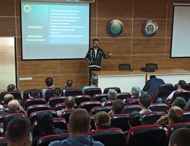 Bursa'da narkotik ekipleri eğitim broşürleriyle harekete geçti