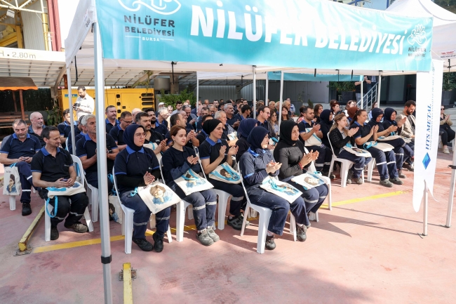 Fabrikada işçilere öykü molası