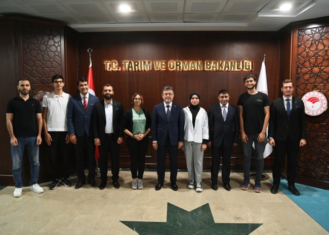 Bakan Yumaklı, genç yeteneklerle buluştu