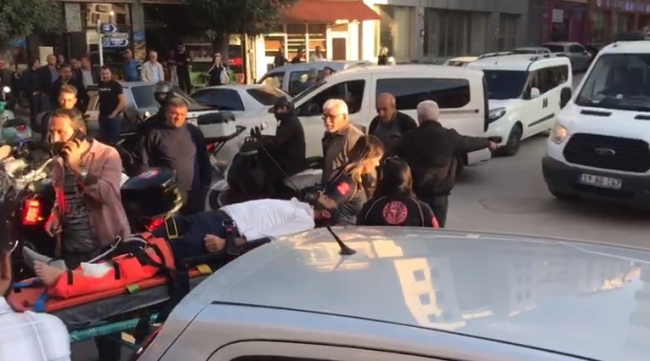 Tıraş olduğu berberi tabancayla vurup kaçtı