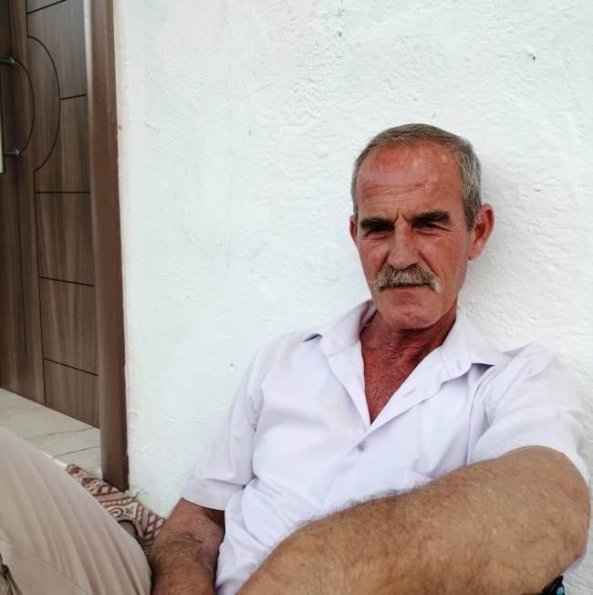 Süt taşıyan TIR devrildi, sürücü hayatını kaybetti