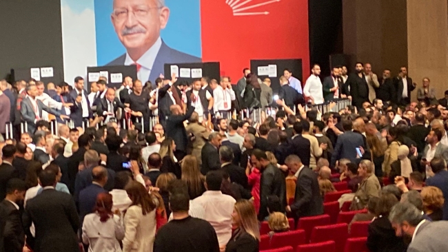 CHP'nin İstanbul İl Başkanı Özgür Çelik oldu
