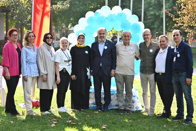 Bursa'da diyabetli çocuklar şenlikte doyasıya eğlendi