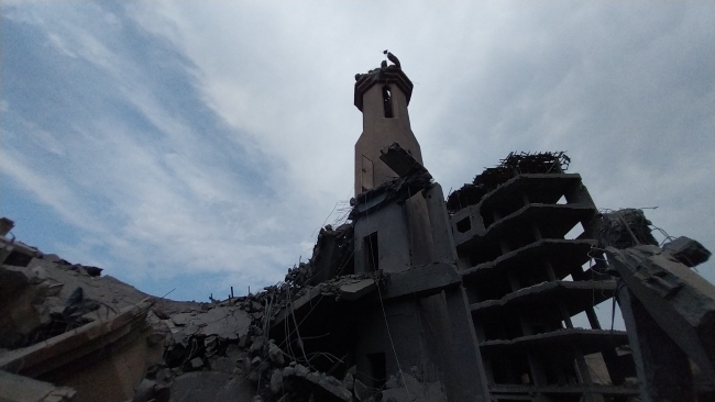 İsrail, Gazze Şeridi’nde 6 camiyi bombaladı