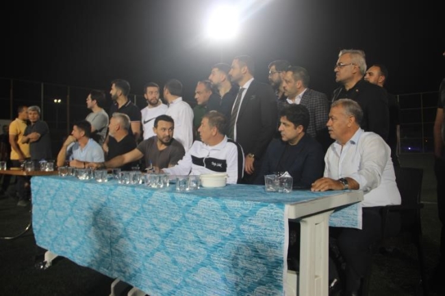 A Milli Takımın eski efsaneleri Şanlıurfa’ya çıkarma yaptı