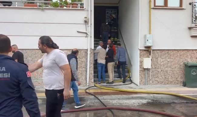 Bursa'da çatı katında yangın paniği