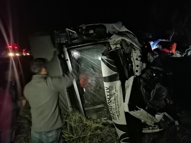 Isparta’da feci kaza: 3 ölü, 3 yaralı