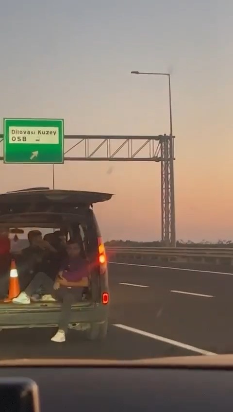 Bursa'da gençlerin tehlikeli yolculuğu