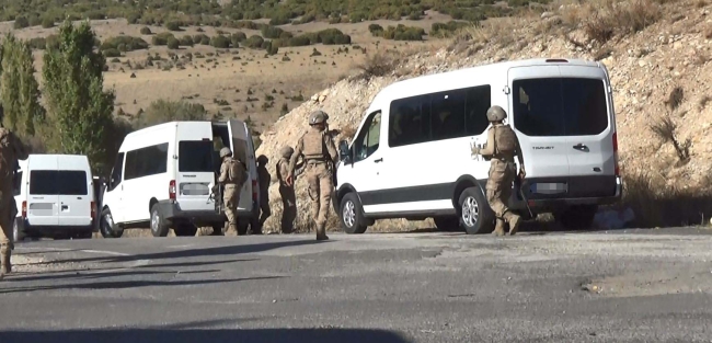 Şehit veteriner Mikail için arazi taraması yapılıyor