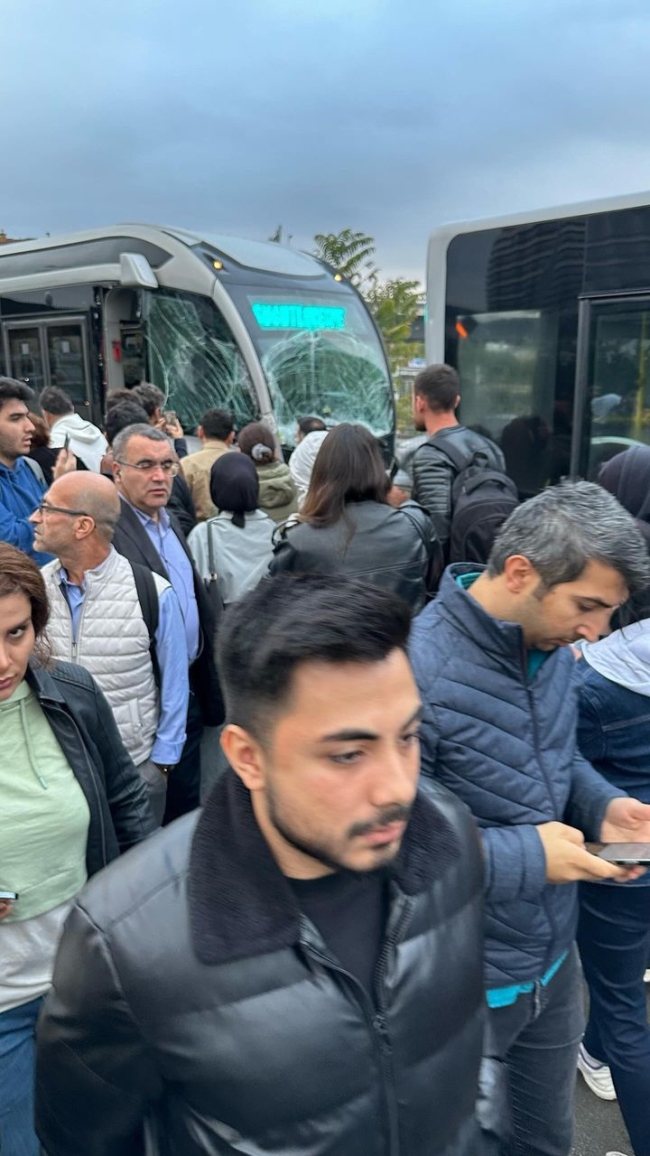 İstanbul'da metrobüs kazası