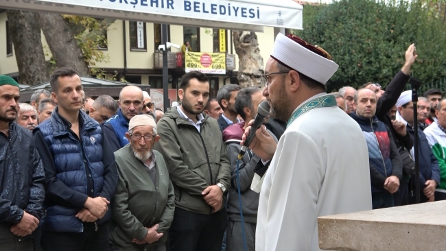 Bursa'daki camilerde Filistin için sela okundu