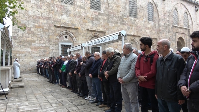 Bursa'daki camilerde Filistin için sela okundu