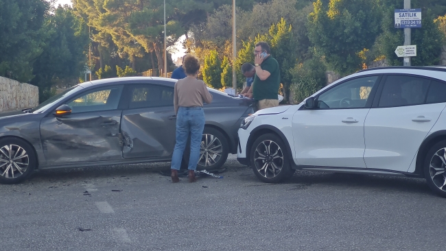 Oyuncu Esra Akkaya kaza yaptı!