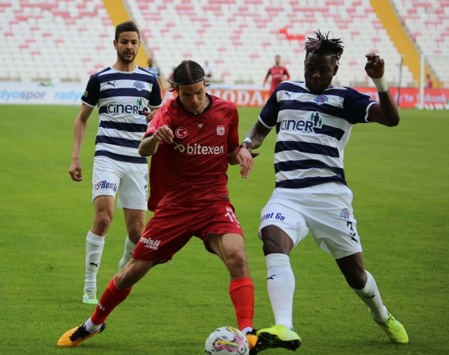 Sivasspor ile Kasımpaşa kritik maça hazırlanıyor