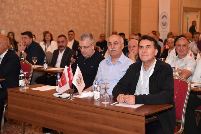 Bursa Belediyeler Birliği'nde Mete Yarar'dan önemli analizler
