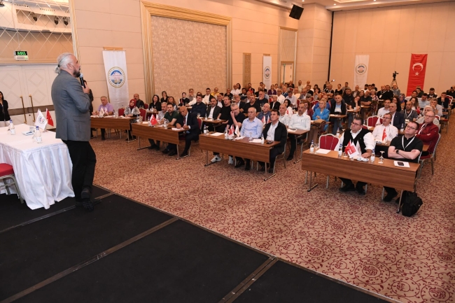 Bursa Belediyeler Birliği'nde Mete Yarar'dan önemli analizler