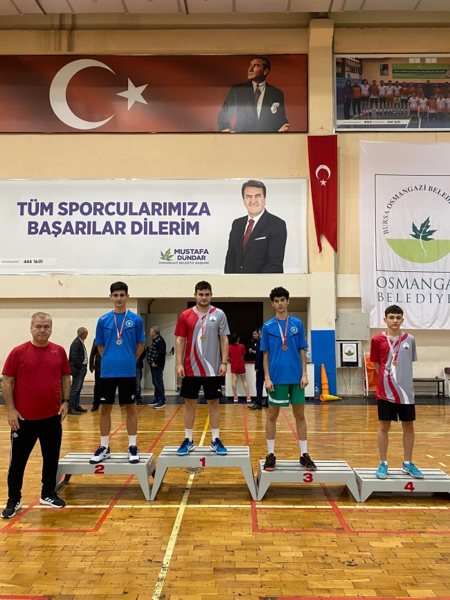Osmangazi Belediyespor başarıya doymuyor