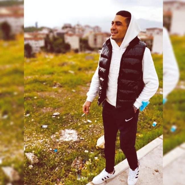 Motosiklet ile otomobil çarpıştı: 2 ölü