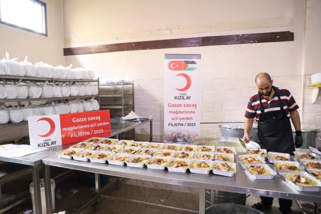 Kızılay’ın Gazze’deki aşevi yeniden yemek çıkarmaya başladı
