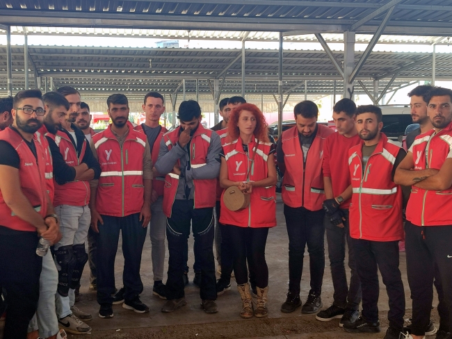 Otomobilin açık kapısına çarpan kurye hayatını kaybetti