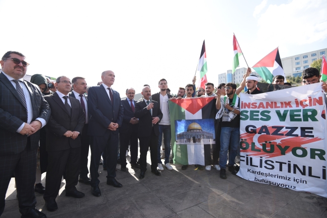 Düzce'de öğrenciler İsrail saldırılarını protesto etti