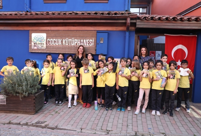 Burcu Bahar 'Atatürk ve Sihirli Gözlük' kitabını anlattı