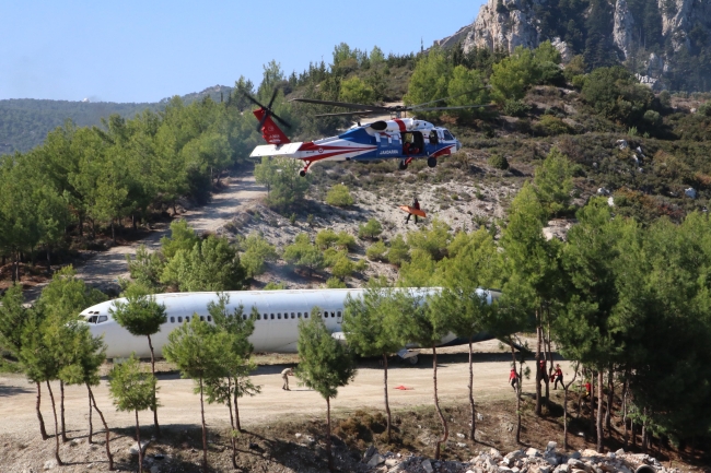 Türkiye ve KKTC'den nefes kesen tatbikat
