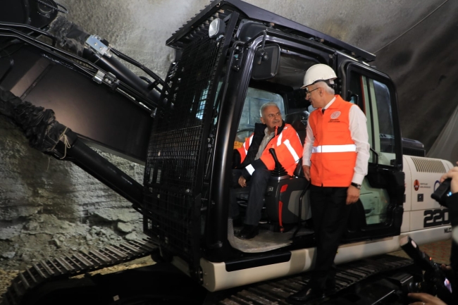 Erzincan Sünebeli Tüneli için ışık görme töreni düzenlendi